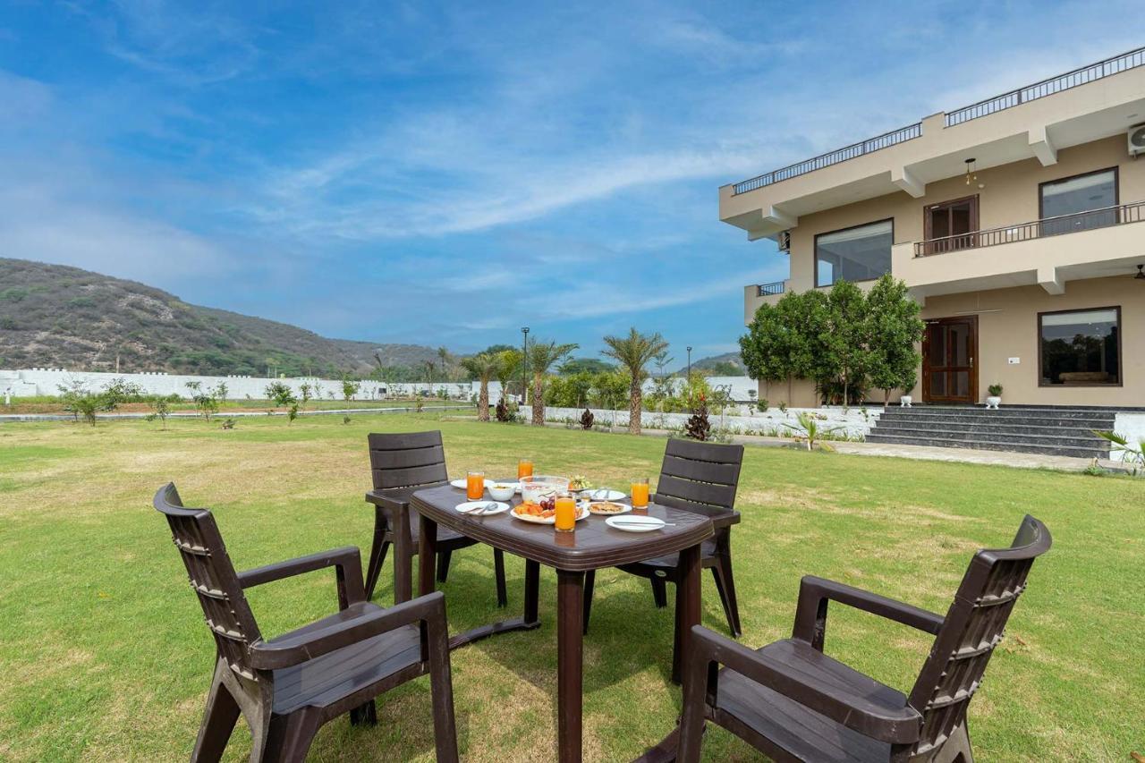 Brookvale Manor By Stayvista - Private Pool Haven With Endless Views & Indoor Fun Sohna المظهر الخارجي الصورة