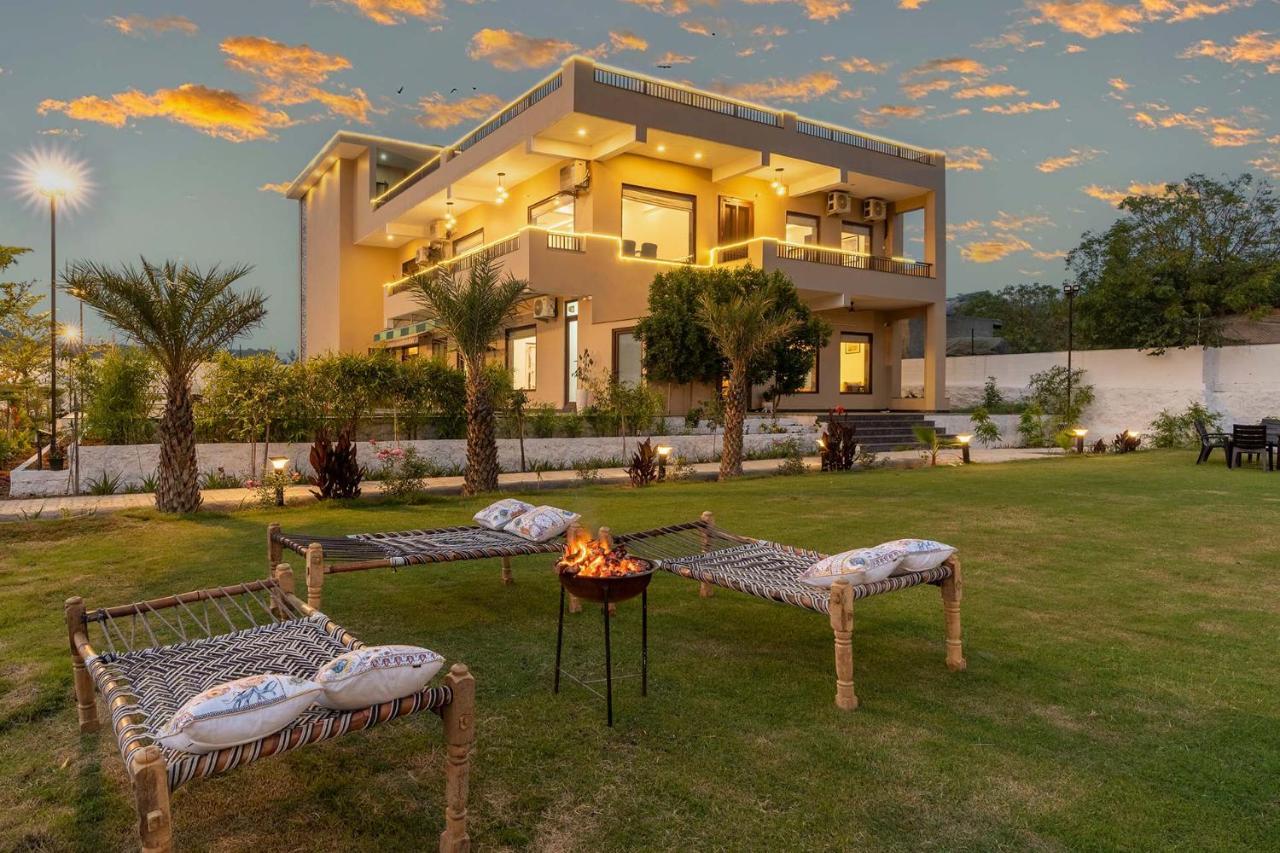 Brookvale Manor By Stayvista - Private Pool Haven With Endless Views & Indoor Fun Sohna المظهر الخارجي الصورة