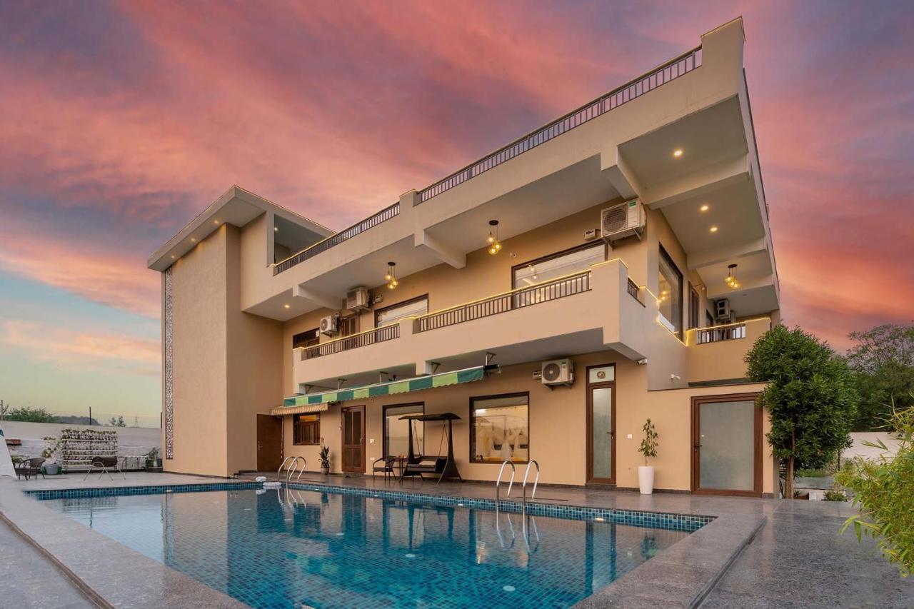 Brookvale Manor By Stayvista - Private Pool Haven With Endless Views & Indoor Fun Sohna المظهر الخارجي الصورة